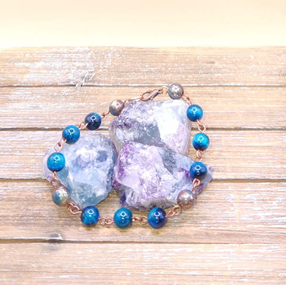 Blue GreenTigers Eye and Copper Patina Linked Bracelet